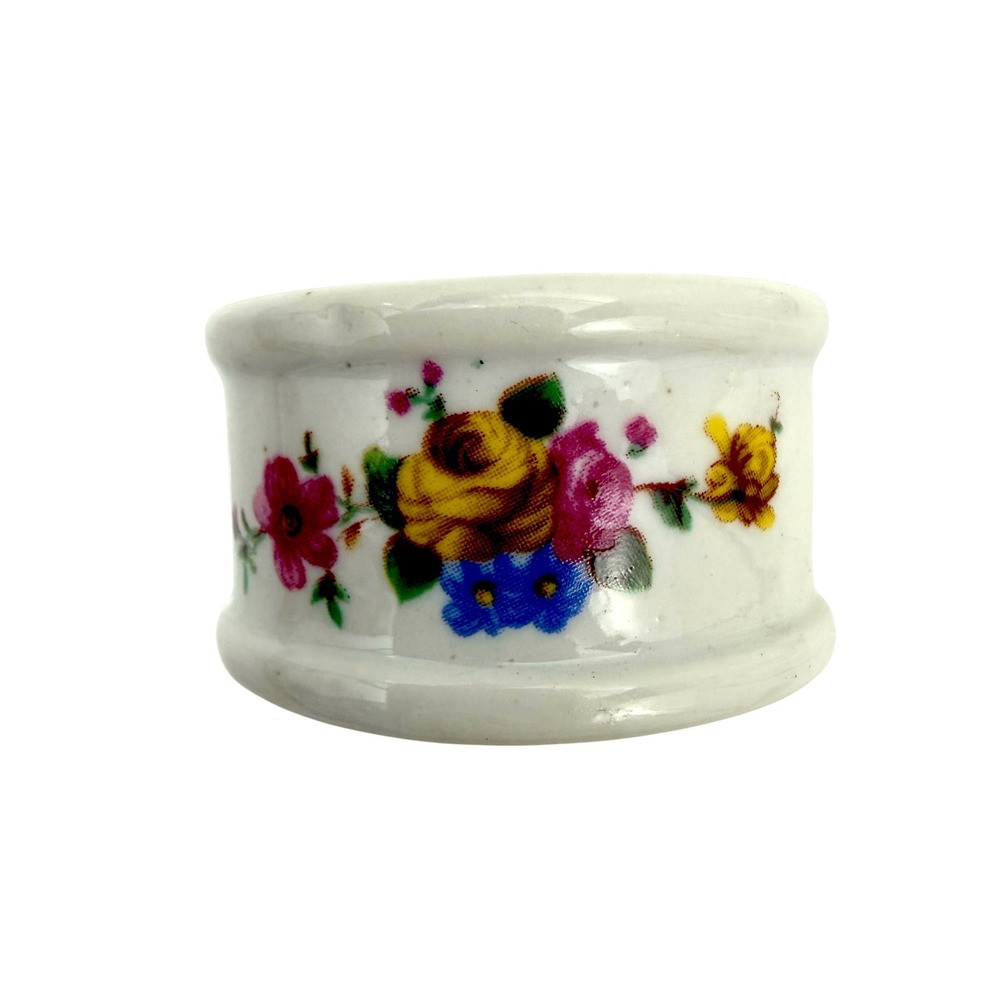 Vintage Floral Ceramic Napkin Rings Set of 8 White Porcelain Rose Garden Decor - Picture 7 of 8